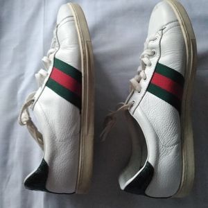 Gucci Tennis shoes, size 9